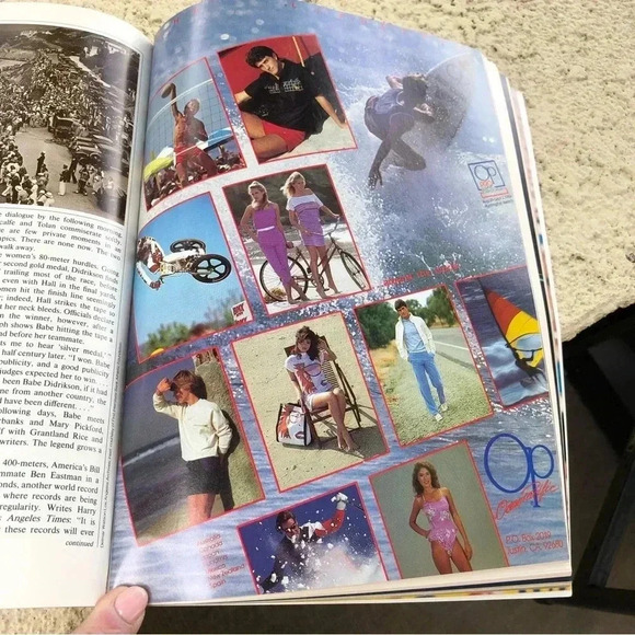 1984 Olympic souvenir program of the  Los Angeles Olympics. - Picture 6 of 8